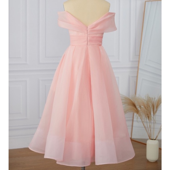 Dress - Picture 3 of 12